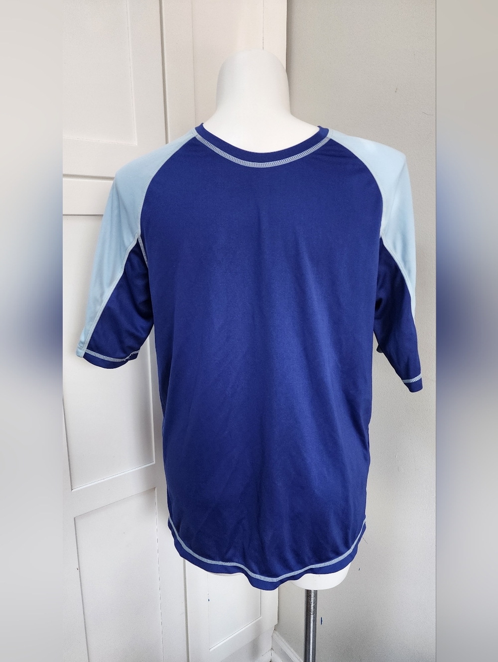 Islander Men's UV Protection Rash Guard - Picture 2 of 5